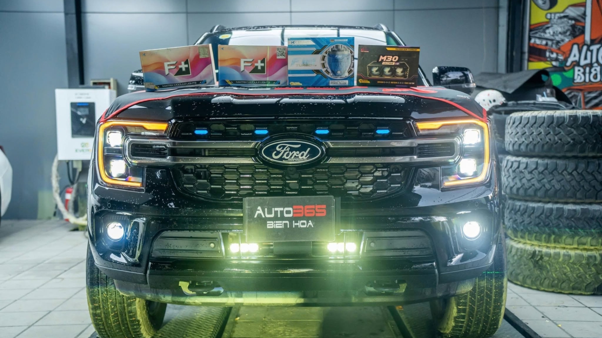 Ford Everest Nâng Cấp Hệ Thống Chiếu Sáng Toàn Diện Cho Những Hành Trình Ban Đêm
