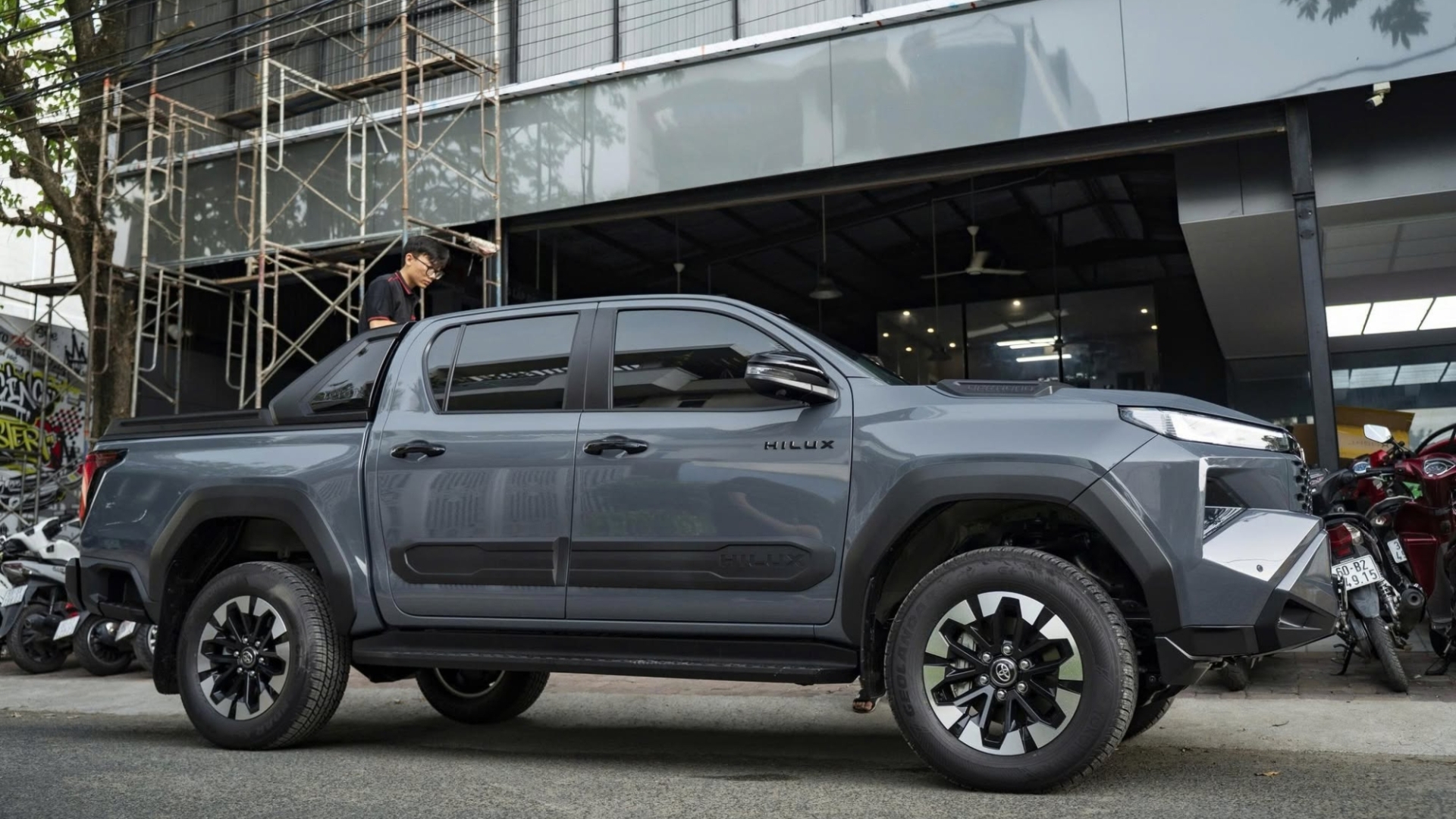 Toyota Hilux Nâng Cấp Combo Phụ Kiện Thiết Thực, Sẵn Sàng Cho Mọi Hành Trình