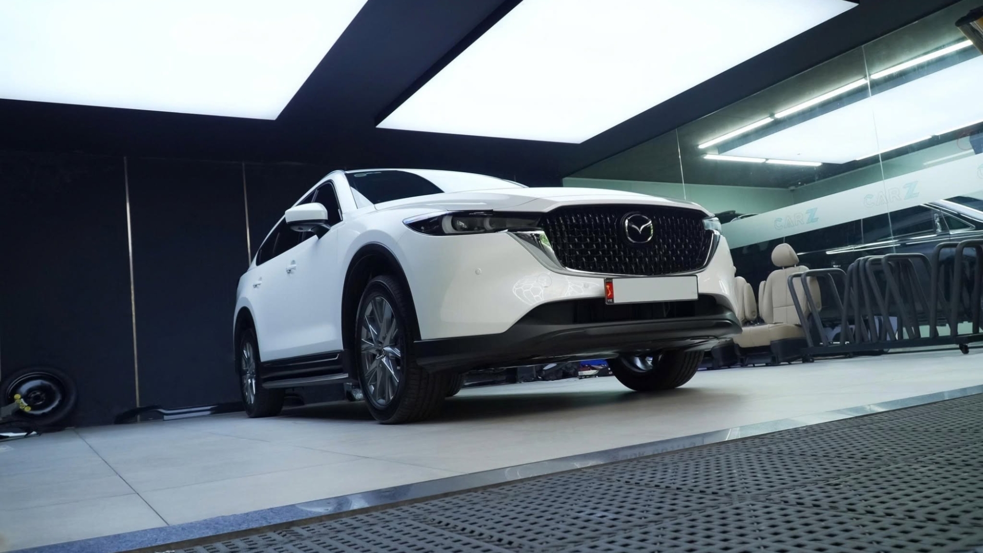 Mazda CX-8 Hoàn Thiện Ngoại Thất Và Nội Thất Chỉ Sau Một Lần Nâng Cấp