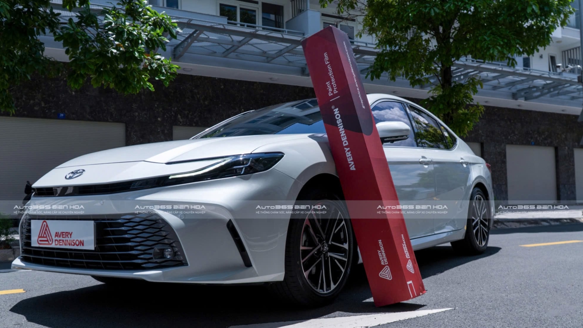 Toyota Camry Mới Lăn Bánh Đã Dán PPF Avery Và Phim Cách Nhiệt 3M