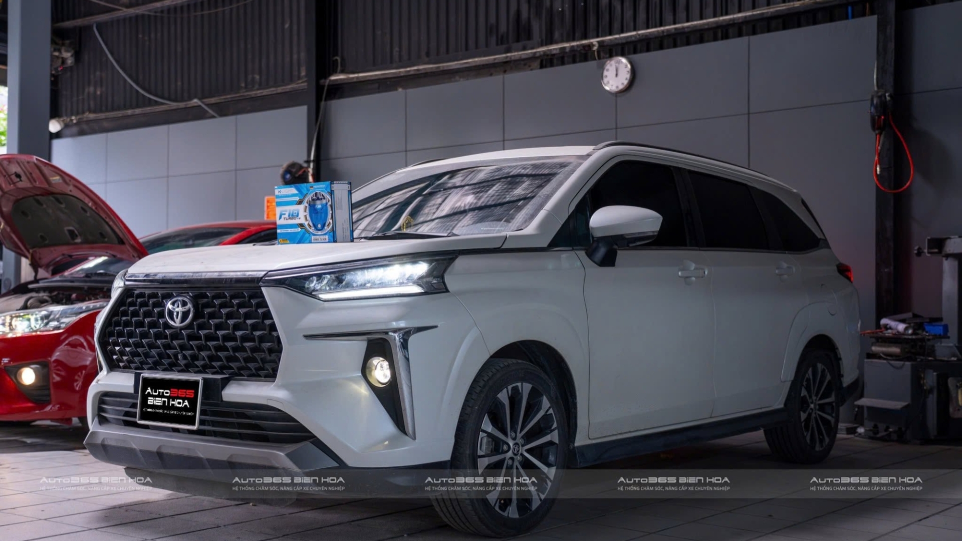 Toyota Veloz Lên Bi Gầm F10 Turbo V2 Cho Nhu Cầu Chạy Đêm Liên Tỉnh